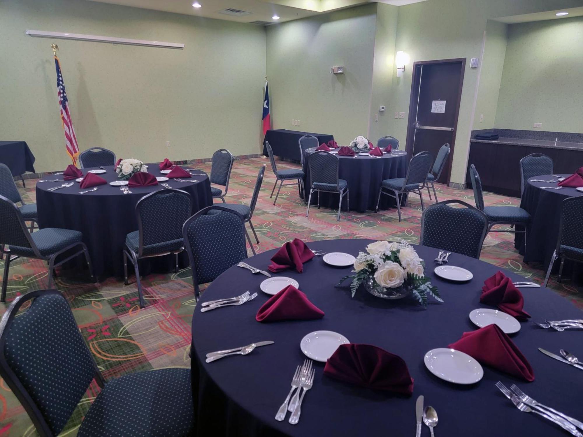 Holiday Inn Garland By Ihg Extérieur photo