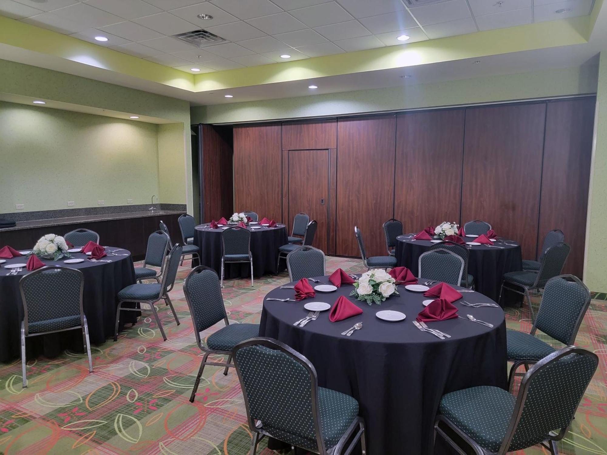 Holiday Inn Garland By Ihg Extérieur photo